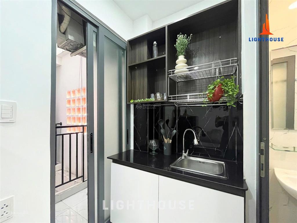 Phòng bùi hữu nghĩa cạnh chợ bà chiểu hẻm xe hơi  hầm xe thang máy  sát tân định  đakao quận 1