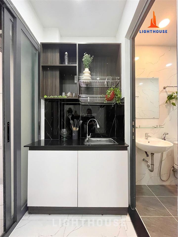 Phòng bùi hữu nghĩa cạnh chợ bà chiểu hẻm xe hơi  hầm xe thang máy  sát tân định  đakao quận 1