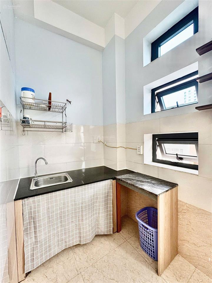 Studio 30m2 có thang máy, bảo vệ 24/7 gần chợ bà chiểu, cầu bông ngay khu tân định  đa kao quận 1