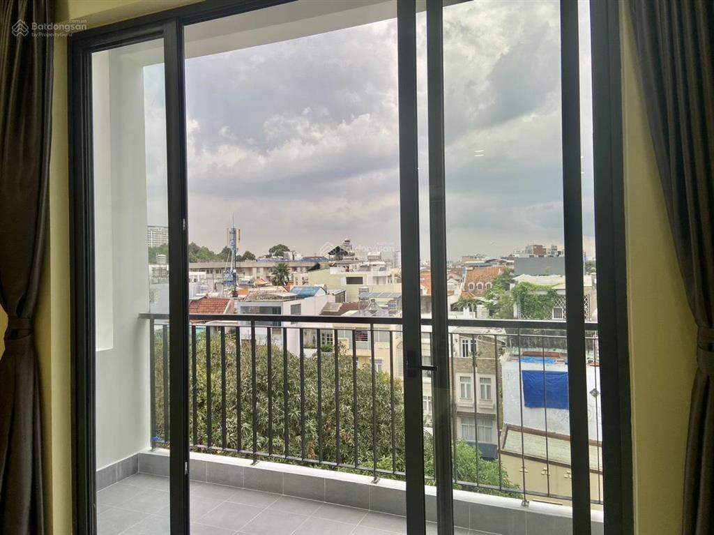 Balcony hồ văn huê, phú nhuận  full nội thất thang máy gần ngã tư phú nhuận  sân bay tân sơn nhất
