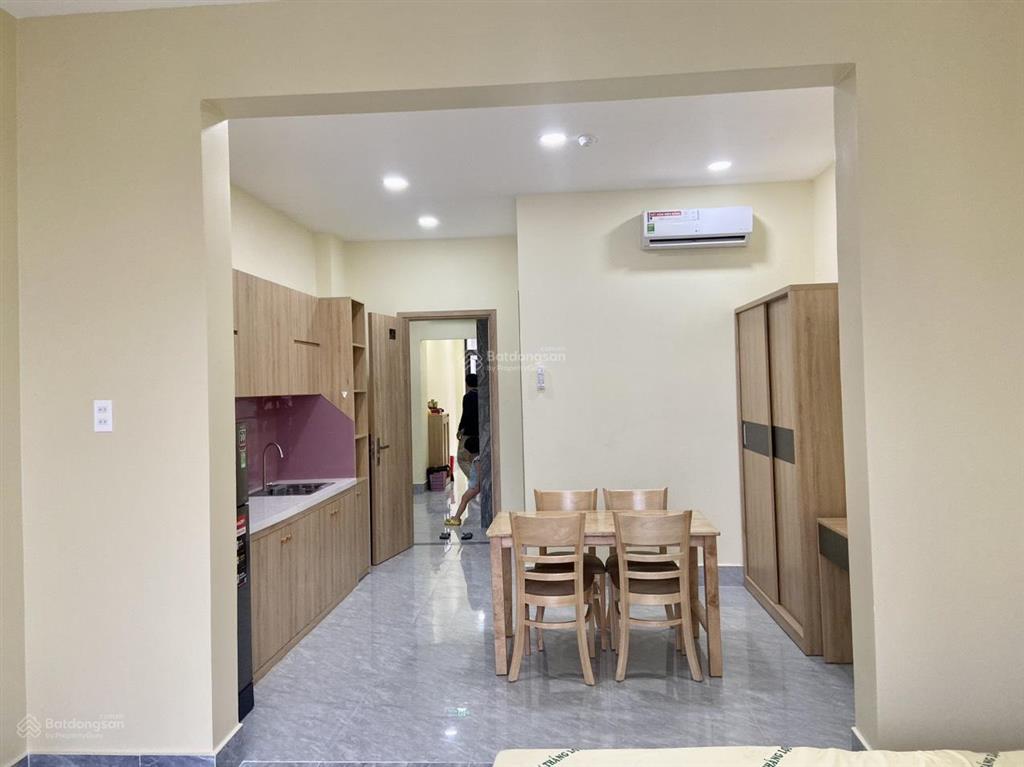 Balcony hồ văn huê, phú nhuận  full nội thất thang máy gần ngã tư phú nhuận  sân bay tân sơn nhất