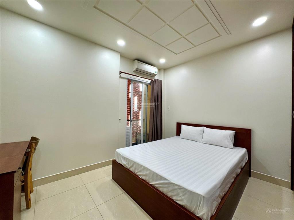 Căn hộ 1pn thang máy, ban công rộng 50m2 view bờ kè trường sa khu ẩm thực phan xích long, phú nhuận