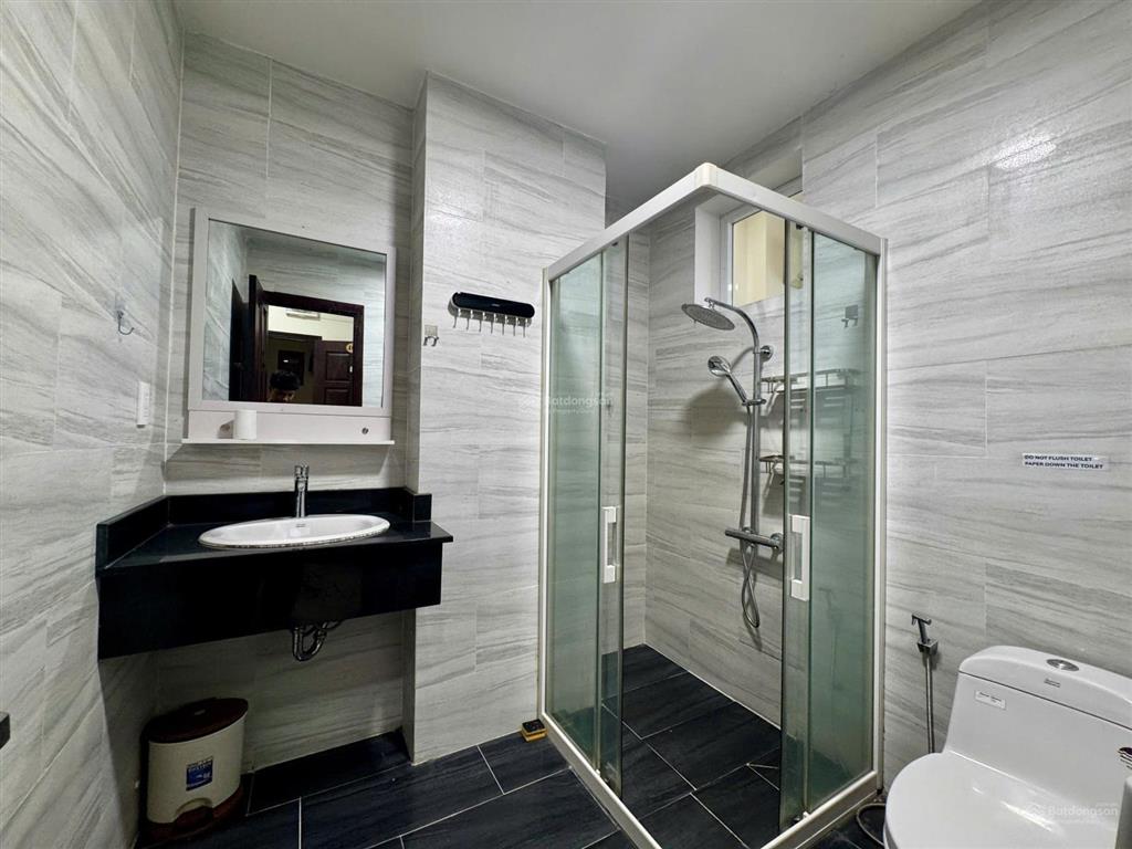 Căn hộ 1pn thang máy, ban công rộng 50m2 view bờ kè trường sa khu ẩm thực phan xích long, phú nhuận