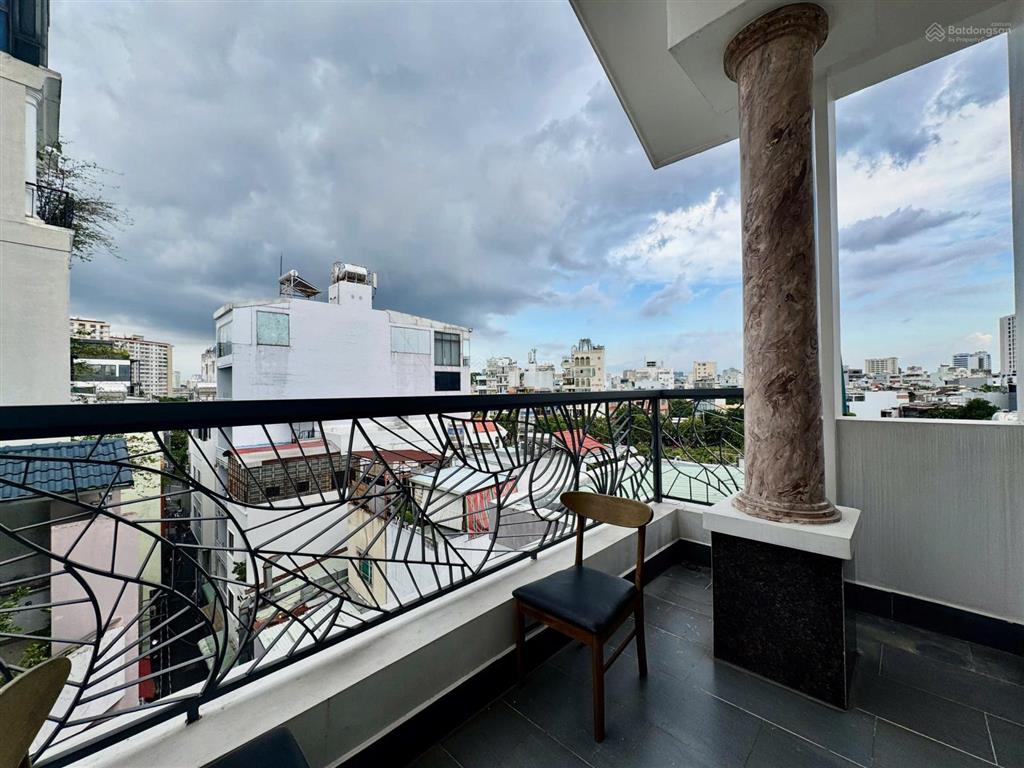 Căn hộ 1pn thang máy, ban công rộng 50m2 view bờ kè trường sa khu ẩm thực phan xích long, phú nhuận
