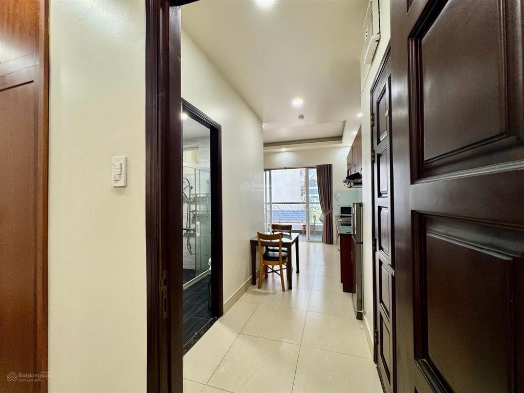 Căn hộ 1pn thang máy, ban công rộng 50m2 view bờ kè trường sa khu ẩm thực phan xích long, phú nhuận