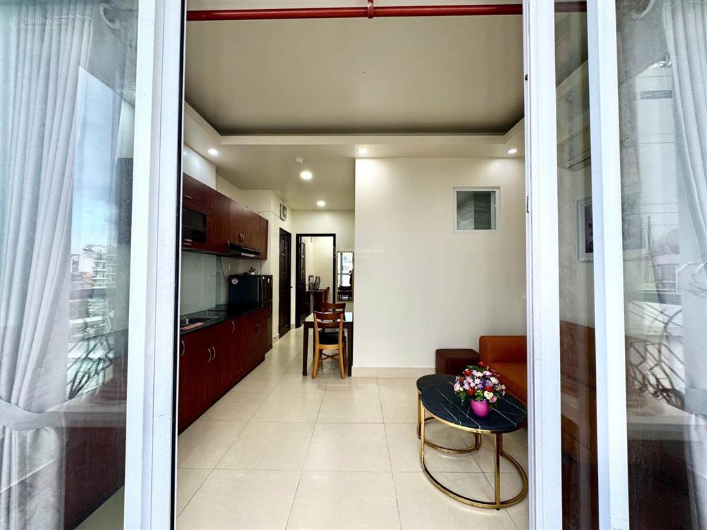 Căn hộ 1pn thang máy, ban công rộng 50m2 view bờ kè trường sa khu ẩm thực phan xích long, phú nhuận