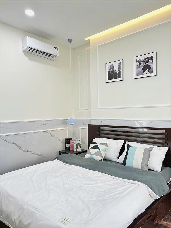 1pn full nt nguyễn cửu vân f17 bình thạnh gần hàng xanh  đại học uef  hiu  hutech giáp quận 1