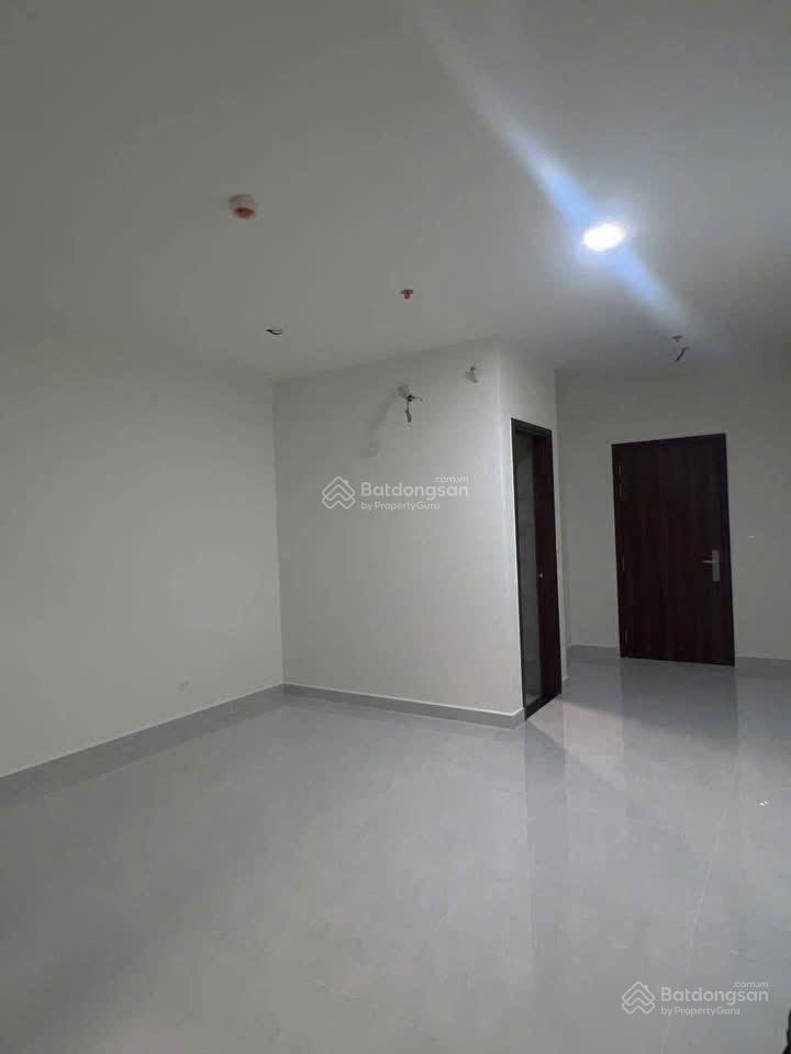 Cần tiền bán gấp căn hộ 1pn nhà ntcb giá 2,4 tỷ bao thuế phí cc sunrise riverside.  0978 459 ***