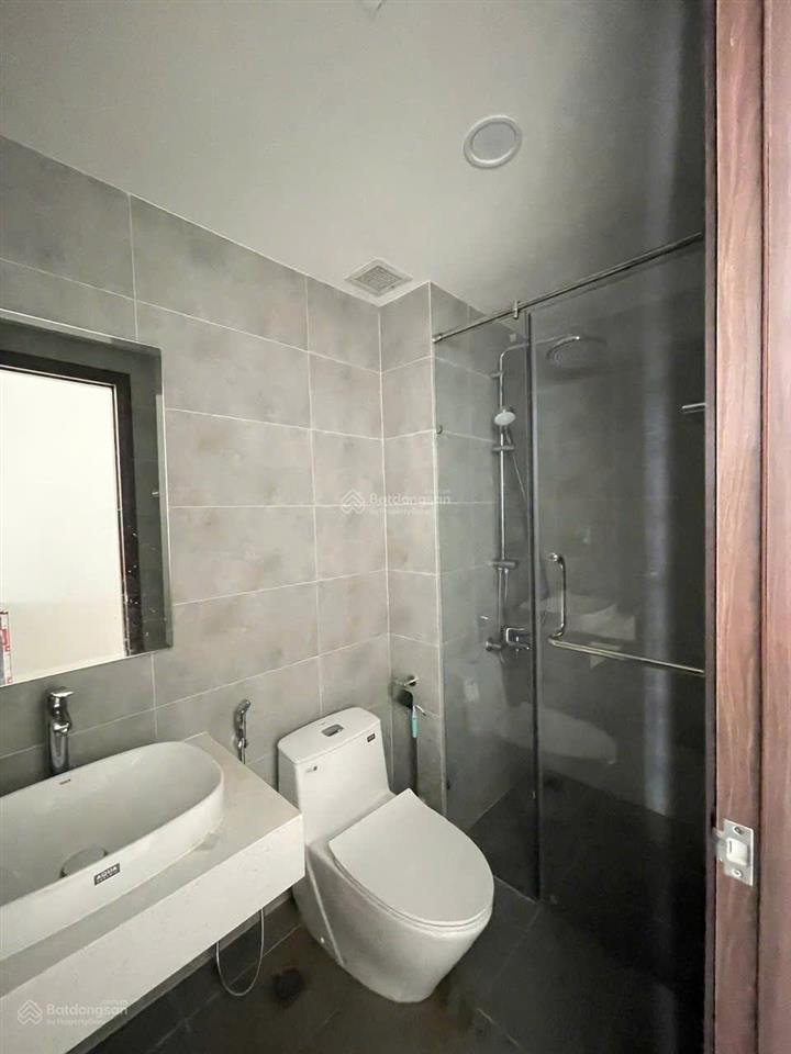 Cần tiền bán gấp căn hộ 1pn nhà ntcb giá 2,4 tỷ bao thuế phí cc sunrise riverside.  0978 459 ***
