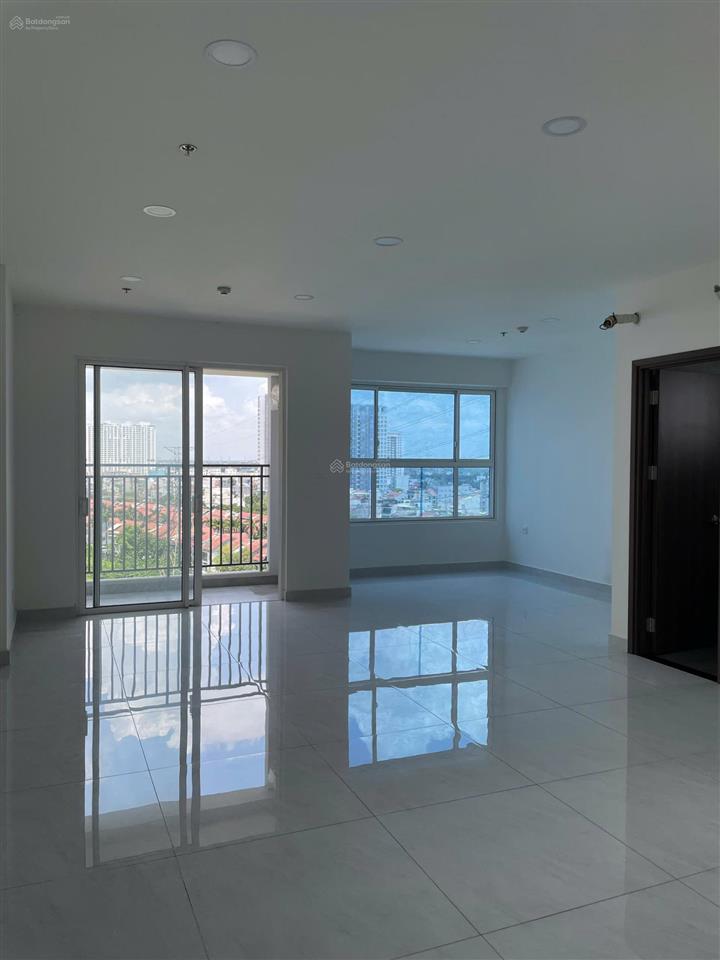 Cho thuê căn hộ 50m2 giá 10 triệu/tháng tại sunrise riverside, làm văn phòng hoặc để ở.
