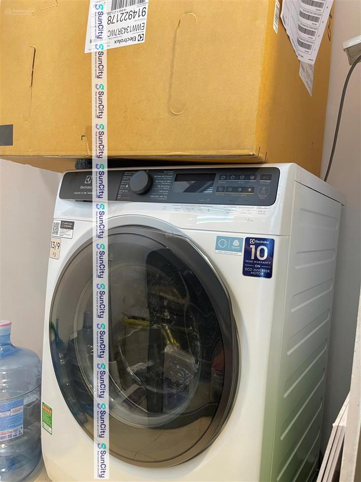 Cho thuê cc 3pn, 2wc chỉ với 31 triệu, 110m2 ở the tresor, bến vân đồn, q4, hcm