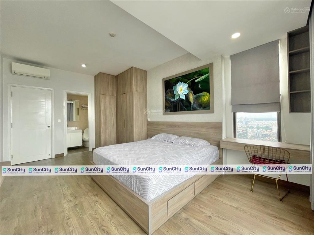 Cho thuê cc 3pn, 2wc chỉ với 31 triệu, 110m2 ở the tresor, bến vân đồn, q4, hcm