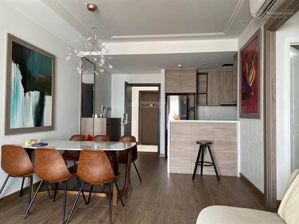 Cho thuê cc 3pn, 2wc chỉ với 31 triệu, 110m2 ở the tresor, bến vân đồn, q4, hcm