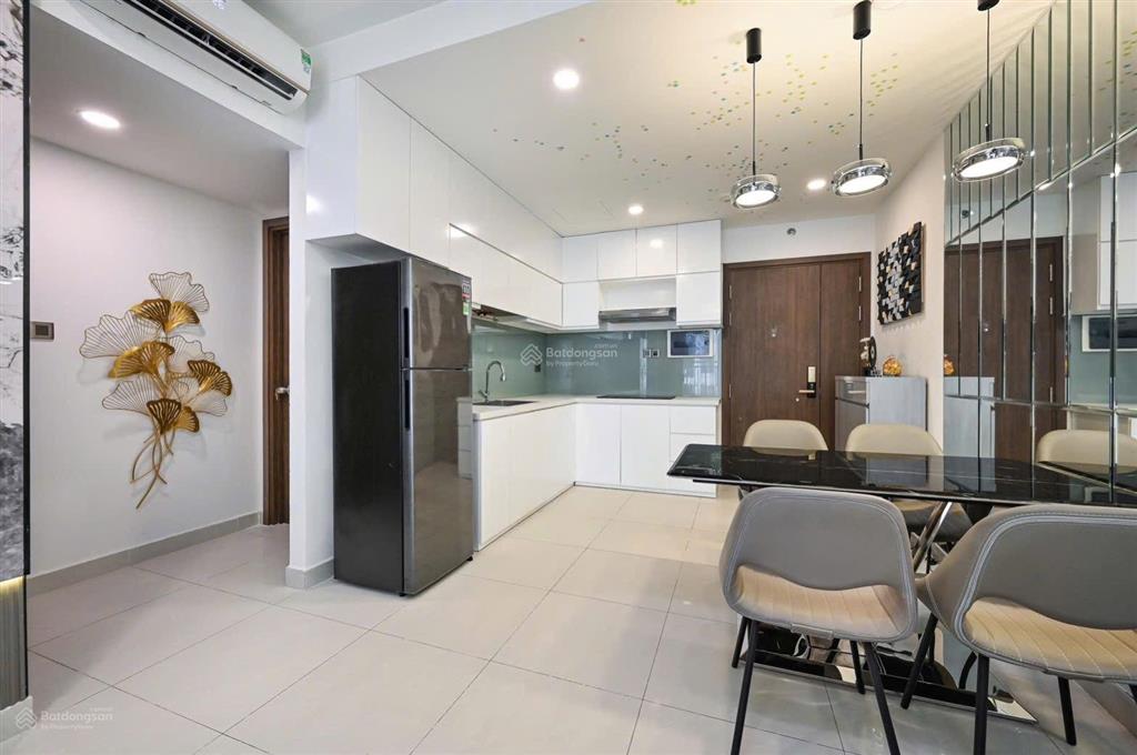 Cho thuê căn hộ 2pn, 21 triệu/th, 65m2 tại saigon royal residence, q4, hcm