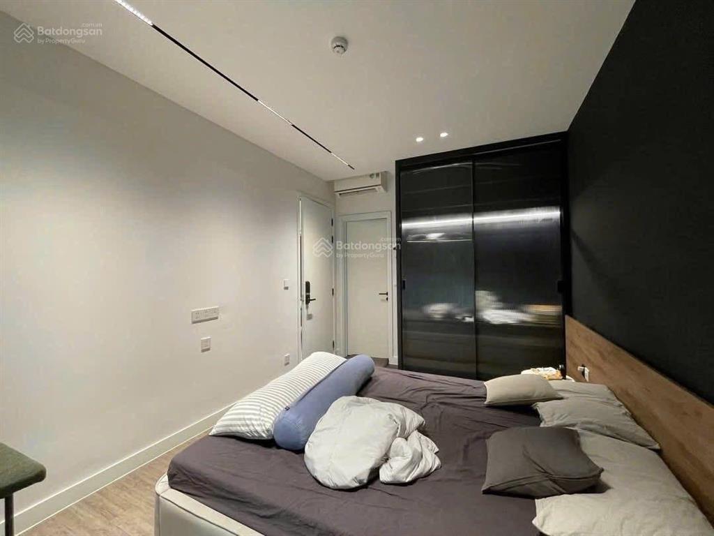 Bán căn hộ de la sol, 12,5 tỷ, 94m2, 2pn, 2wc, giá siêu tốt, view sôngđầu tư nội thất hơn 1tỷ