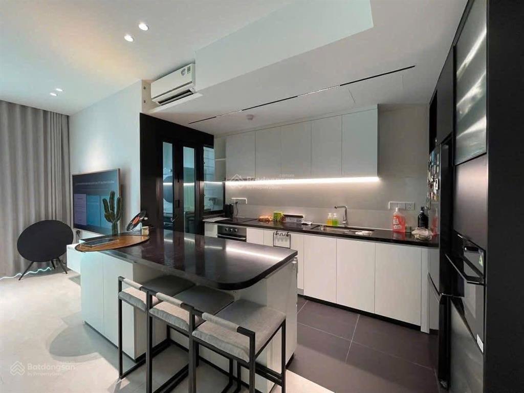 Bán căn hộ de la sol, 12,5 tỷ, 94m2, 2pn, 2wc, giá siêu tốt, view sôngđầu tư nội thất hơn 1tỷ