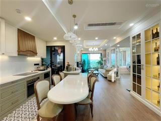 Bán căn hộ 3pn, 2wc, 111m2 tại de la sol, tôn thất thuyết, quận 4, 15 tỷ vnd  tầng cao view sông