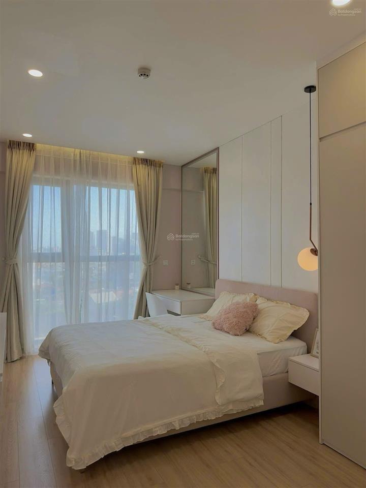 Bán căn hộ 2pn, 2wc, 69m2 tại millennium, 8 tỷ vnd, hàng hiếm ở quận 4, tp.hcm  sẵn hđt, nhà đẹp