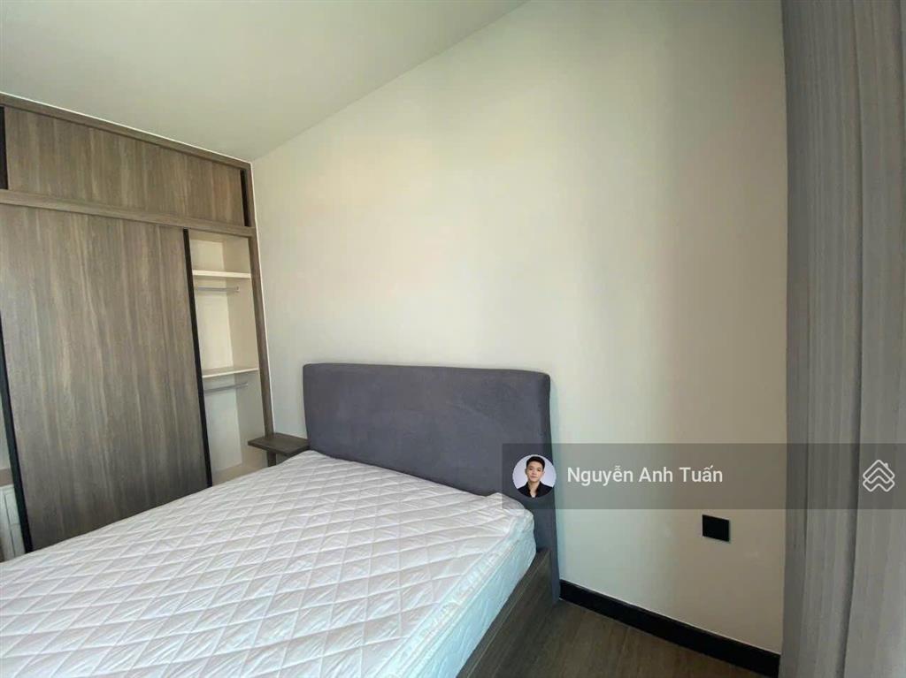 Cho thuê cc de la sol, 35 triệu vnd, 111m2, 3pn, 3wc, tầng cao view thoáng bitexco, nhà mới 100%