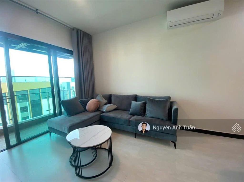Cho thuê cc de la sol, 35 triệu vnd, 111m2, 3pn, 3wc, tầng cao view thoáng bitexco, nhà mới 100%
