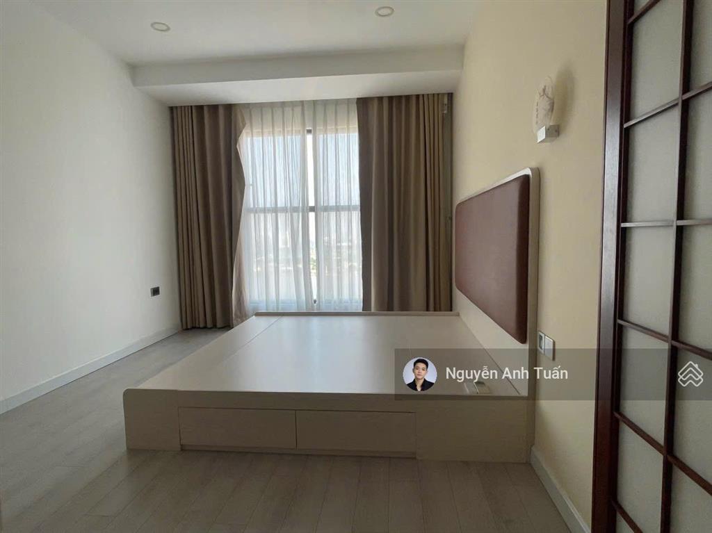 Cho thuê gấp cc 2pn, 2wc, 88m2 tại saigon royal residence, 28 triệu vnd  view sông, pháo hoa