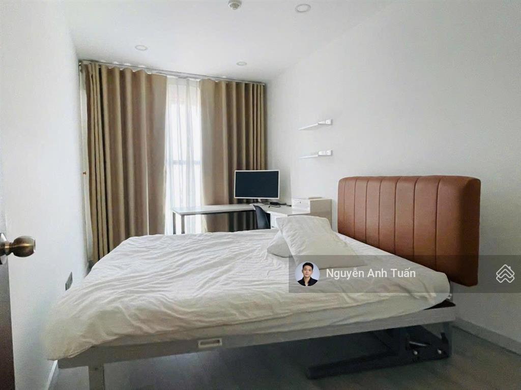 Cho thuê gấp cc 2pn, 2wc, 88m2 tại saigon royal residence, 28 triệu vnd  view sông, pháo hoa
