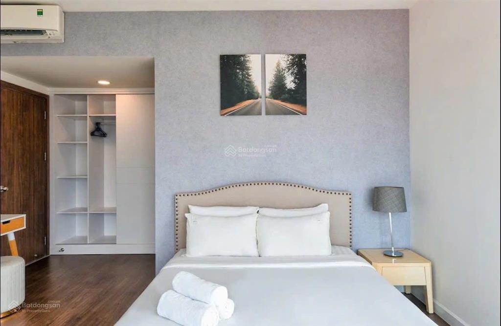 Cho thuê cc tại saigon royal residence, 44 triệu vnd, 115m2, 3pn, 2wc, view sông pháo hoa