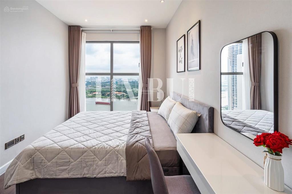Cho thuê cc tại saigon royal, giá tốt 27 triệu, 88m2, 2pn, 2wc, full nội thất, view sông pháo hoa