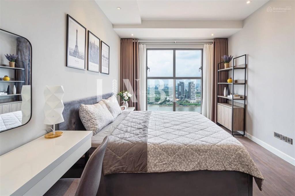 Cho thuê cc tại saigon royal, giá tốt 27 triệu, 88m2, 2pn, 2wc, full nội thất, view sông pháo hoa