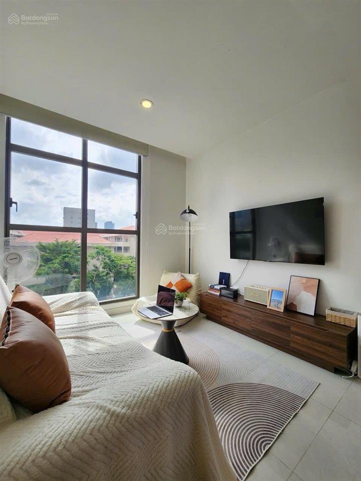 Cho thuê căn hộ studio, 43m2 tại saigon royal residence, 16 triệu vnd  view bitexco, sông sg