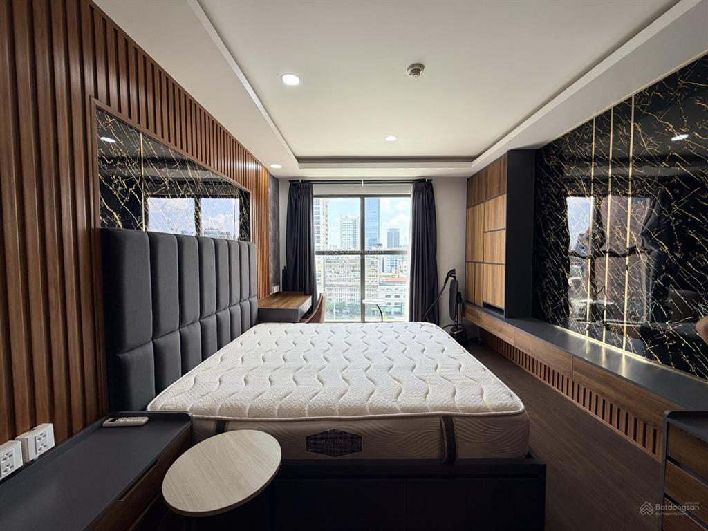 Cho thuê cc 2pn, 2wc tại saigon royal residence, giá tốt 26 triệu, 88m2, hot! view bitexco