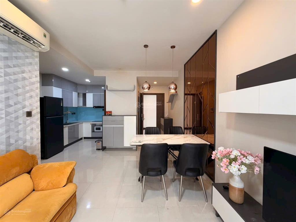Cho thuê cc saigon royal residence, 25 triệu vnd, 88m2, 2pn, 2wc, đầy đủ tại bến vân đồn, q4, hcm