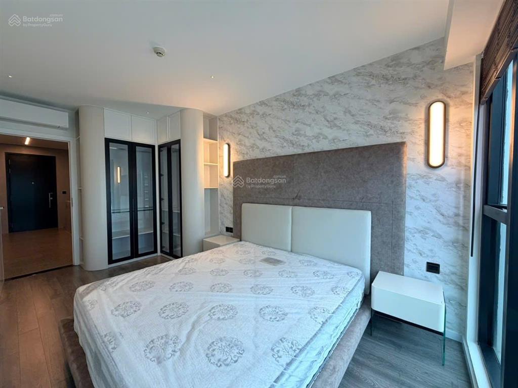 Cho thuê 3pn+1 phòng làm việc, 2wc 133m2 feliz en vista, quận 2  nhà mới tầng cao view landmark81