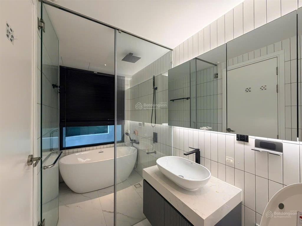 Cho thuê 3pn+1 phòng làm việc, 2wc 133m2 feliz en vista, quận 2  nhà mới tầng cao view landmark81
