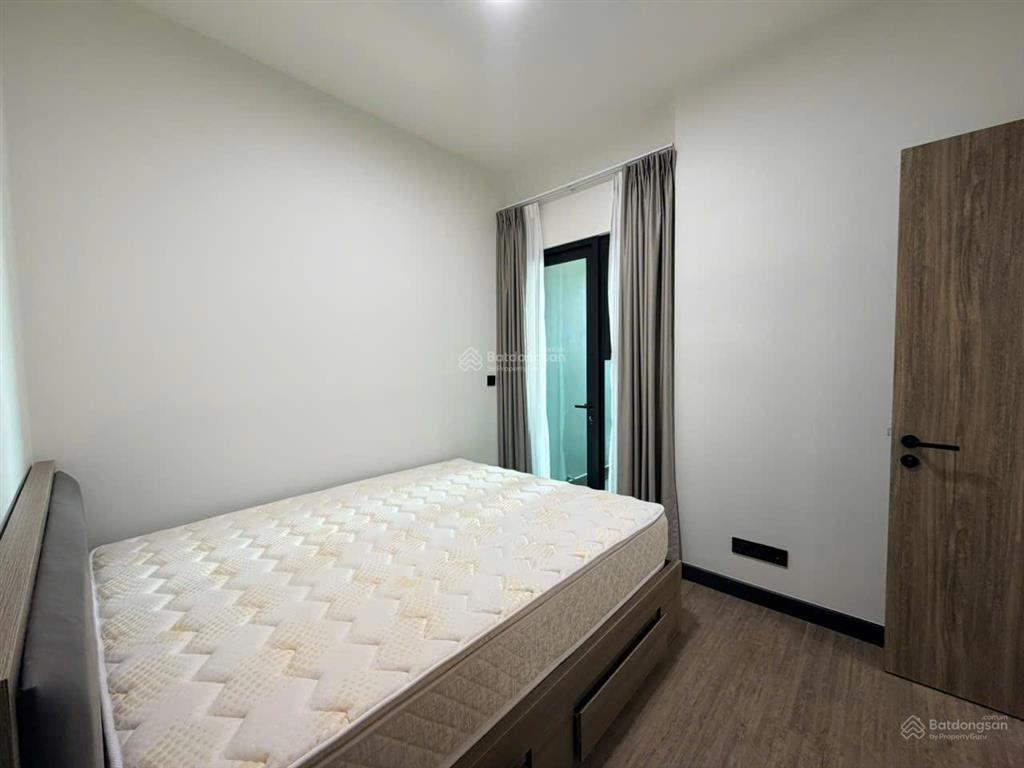 Nhượng hđt căn 2pn2wc 84m2 de la sol, quận 4  giá 25tr net, tầng cao view thoáng, nhà mới đẹp