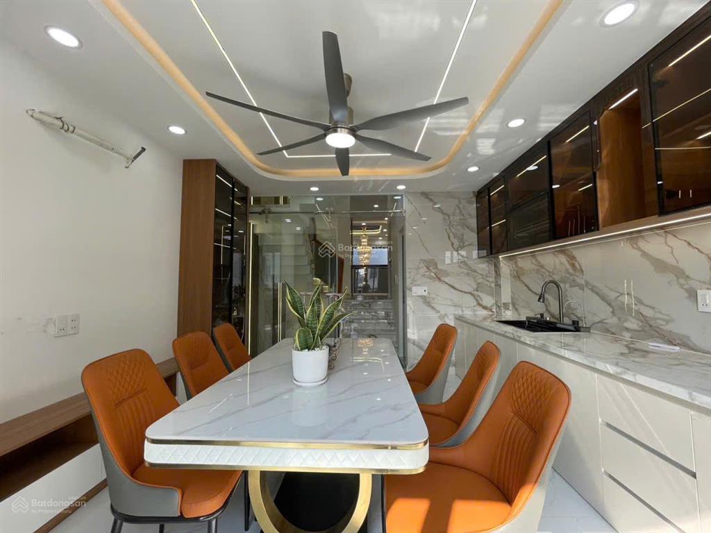 Siêu phẩm nhà phố 4,5 tấm đường hương lộ 2  có thang máy, full nội thất  4x16m  giá bán 9,7 tỷ