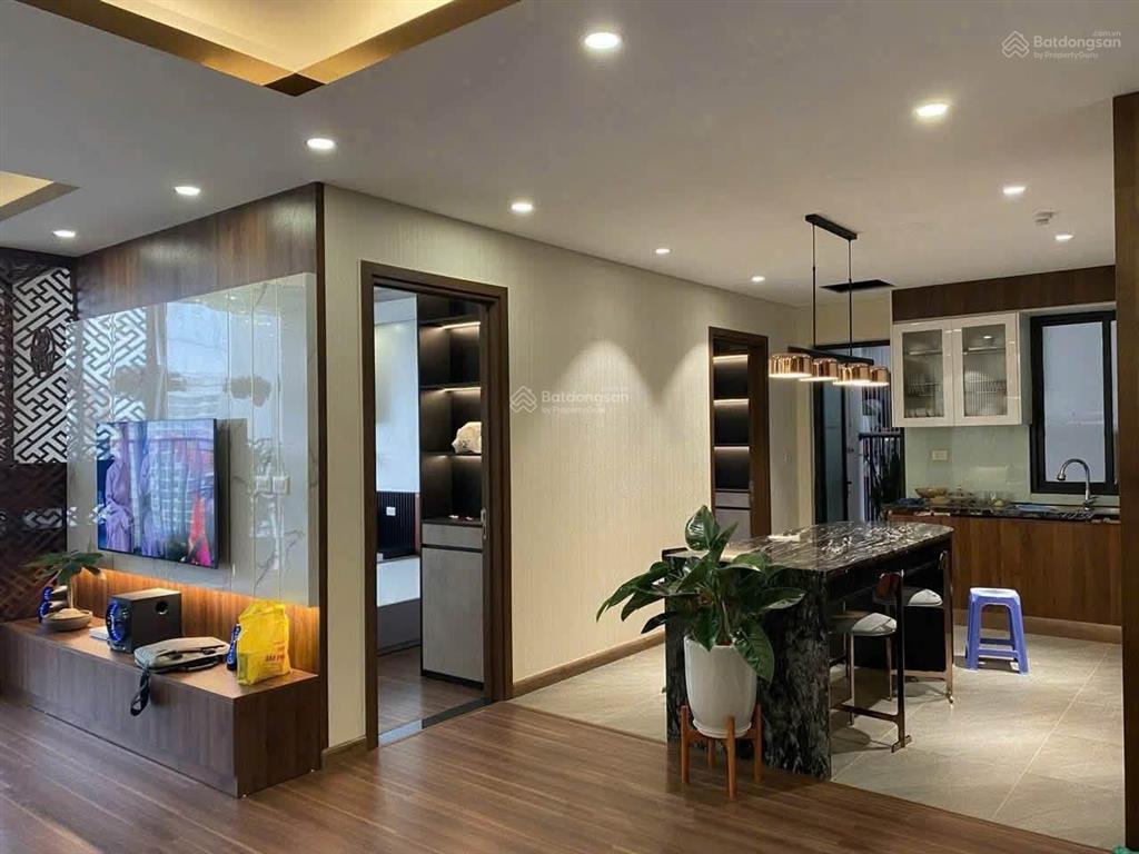 Bán cc 110m2 tại khu ngoại giao đoàn, 12 tỷ sẵn sổ giao dịch, có slot ô tô