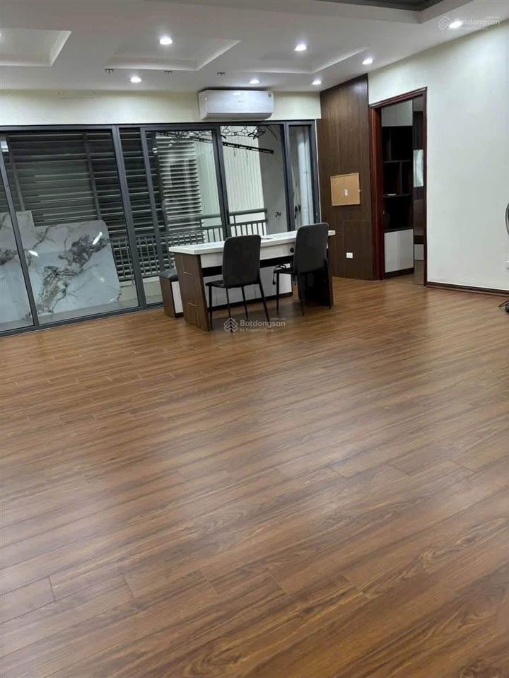 Cc 130m2 tại n01t2 ngoại giao đoàn, giá có thương lượng