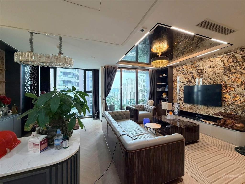 Cần tiền bán gấp căn 3pn 105m2 view hồ tây, giá 13,5 tỷ