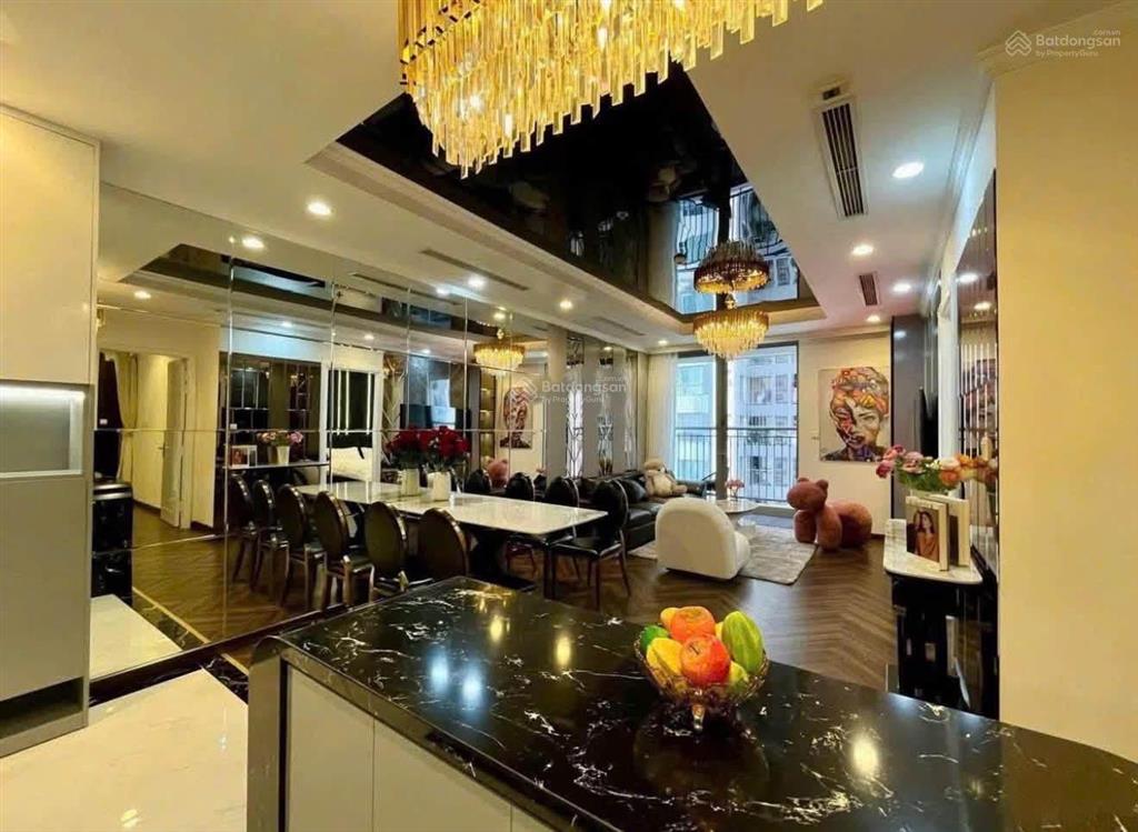Chuyển nhượng căn 3pn 105m2 giá 135tr/m2