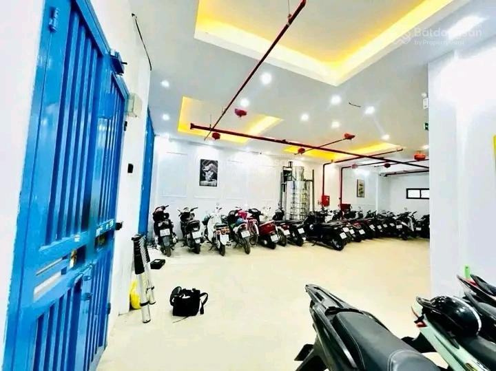 Bán toà ccmn phùng khoang. nam từ liêm dt 121m x 7t. mt8m. giá 26.4 tỷ