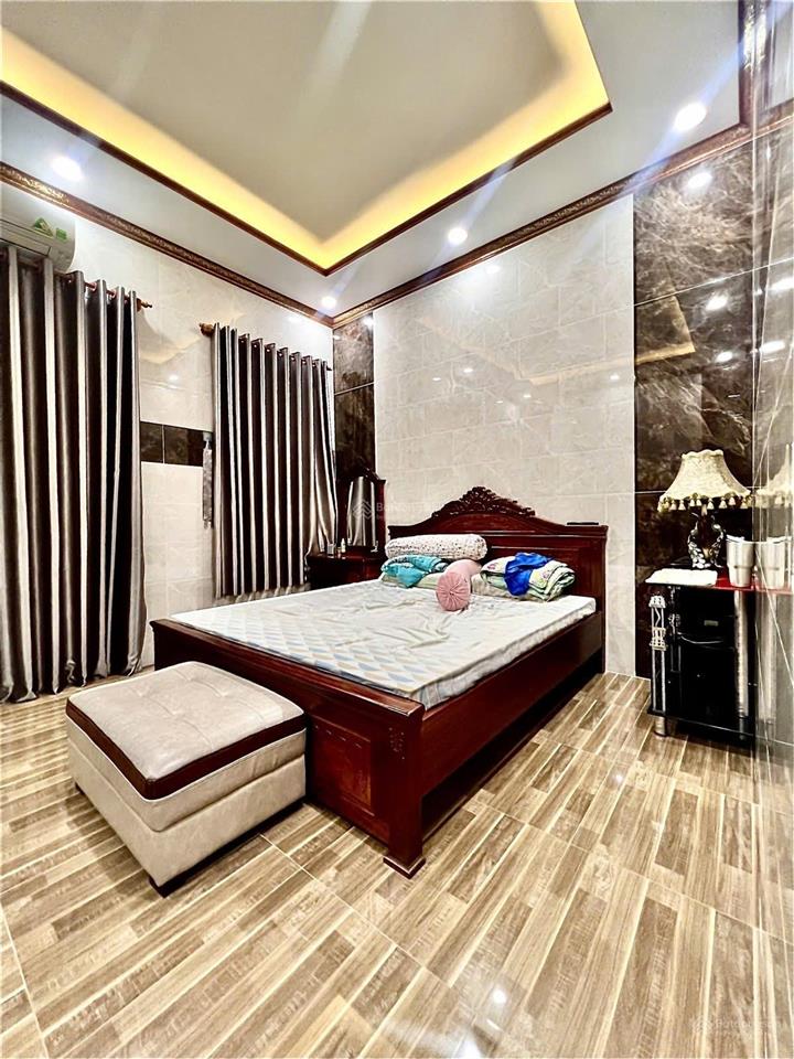 Bán nhà 3 tầng hẽm xe hơi 8m đường nguyễn tư giản bề ngang 5mx13m gía chỉ 9,2 tỷ