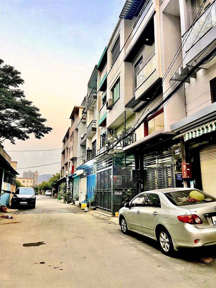 Bán nhà 3 tầng hẽm xe hơi 8m đường nguyễn tư giản bề ngang 5mx13m gía chỉ 9,2 tỷ