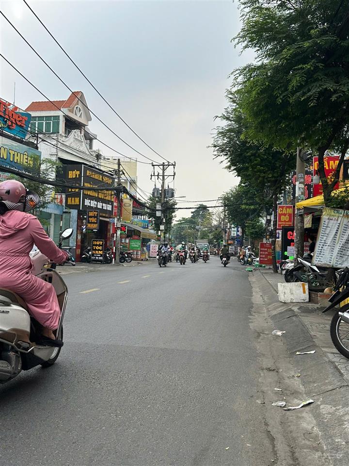 Bán nhà mặt tiền đường số 8 kinh doanh sầm uất dt ngang 5,6mx19,7m gía chỉ 13 tỷ