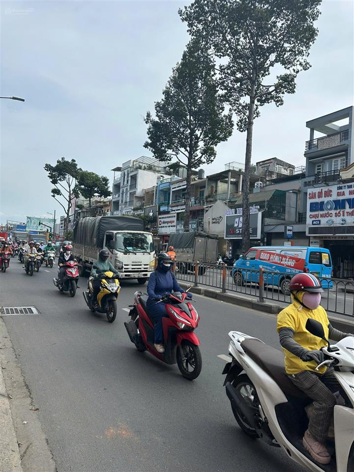 Bán nhà 4 tầng mặt tiền nguyễn văn nghi kinh doanh buôn bán sầm uất dt 4mx24m, giá chỉ 16 tỷ