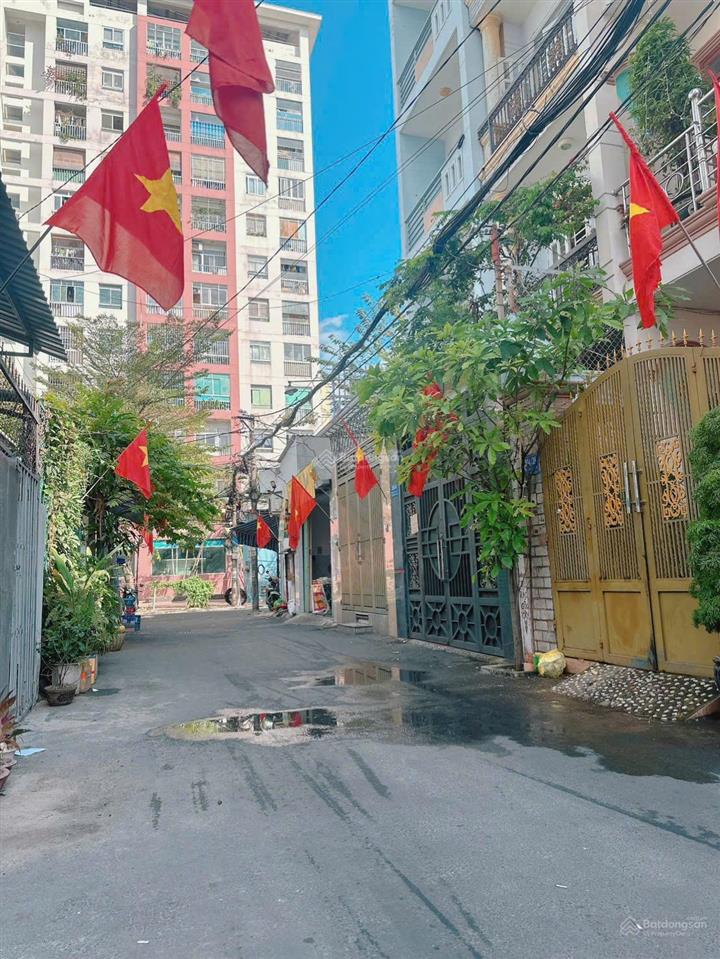 Bán nhà 3 tầng hẻm xe hơi(dt7mx15m cn102m2)sau lưng căn mặt tiền nguyễn văn lượng đối diện cityland