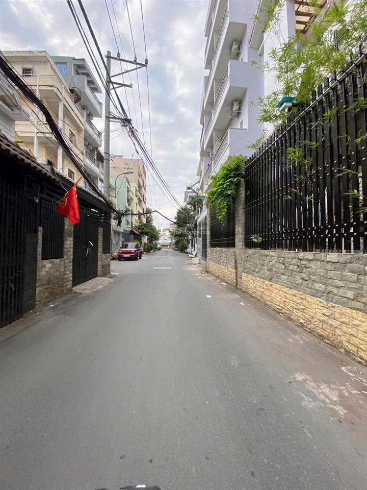 Bán đất tặng nhà 3 tầng hẽm xe hơi đường phan văn trị dt5,25mx20m gía chỉ 11,5 tỷ tl
