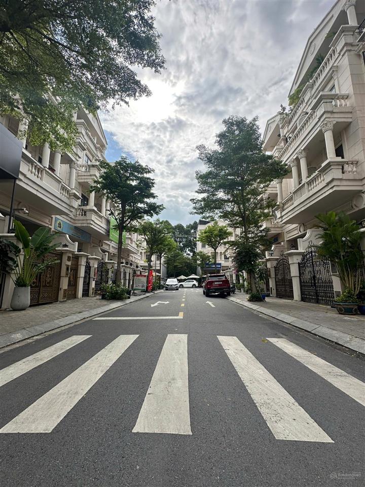 Duy nhất 1 căn nhà phố cityland center hills đường trần thị nghỉ,p.7 đct 40tr/tháng gía 18,5 tỷtl