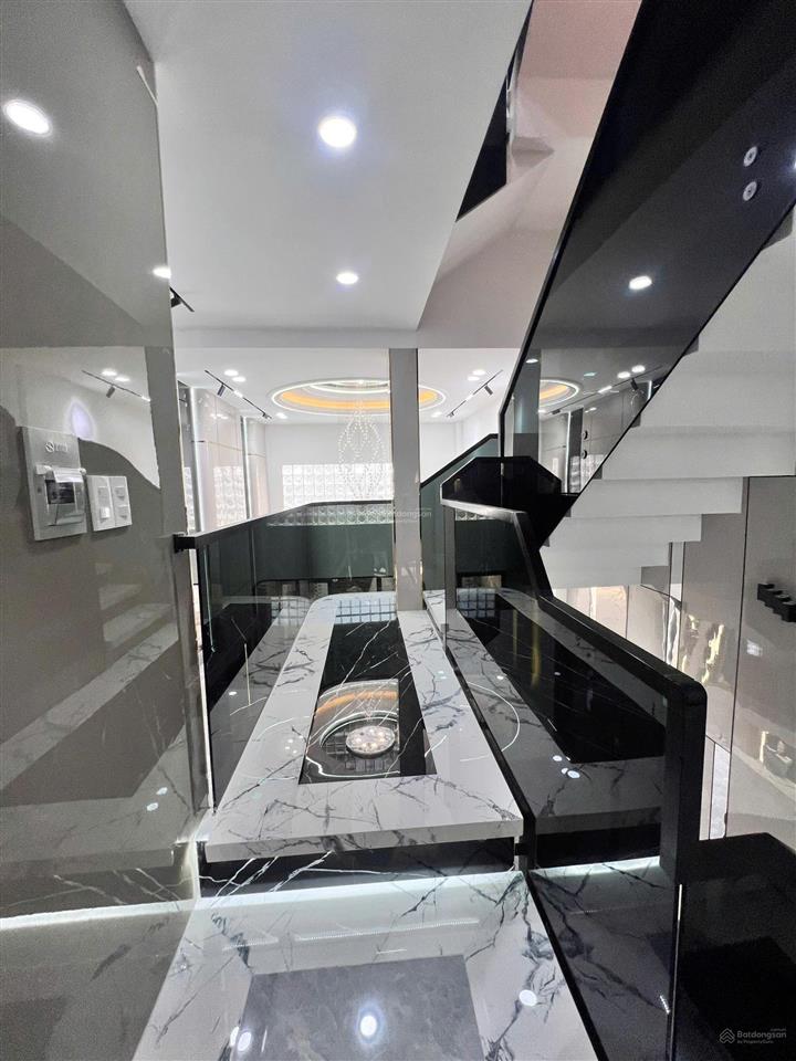 Siêu phẩm 4 tầng full nội thất đường thạnh xuân 25 .q 12 khoảng 7 đồng!