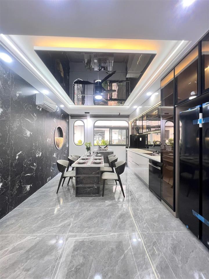 Siêu phẩm 4 tầng full nội thất đường thạnh xuân 25 .q 12 khoảng 7 đồng!